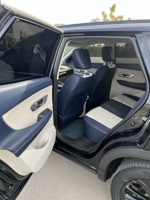 Dongfeng Aeolus Huge Hybrid