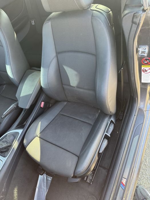 Продаваме на части бмв е88 120и на части bmw e88 120i