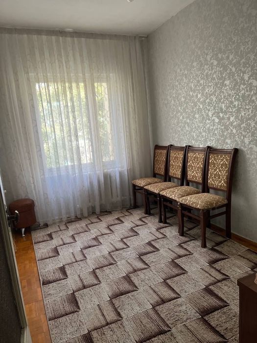 Срочно продается 2 комнатная квартира на оптимальный цена