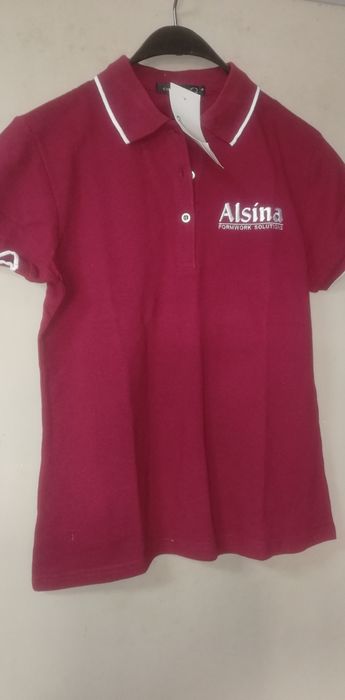 Няколко дамски тоалета-размер М- официална рокля в лилаво с дантела