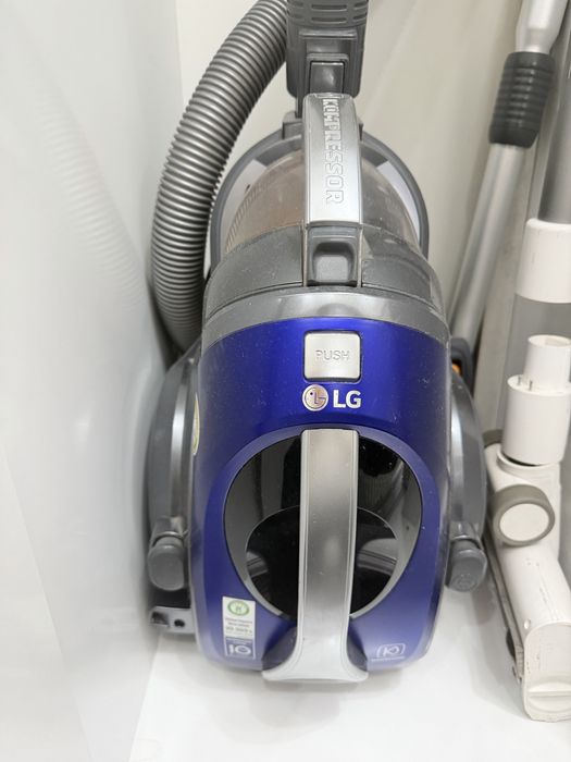 ДВА пылесоса по цене одного!