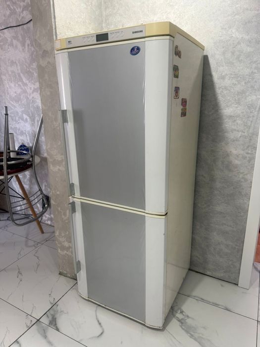 Продам холодильник