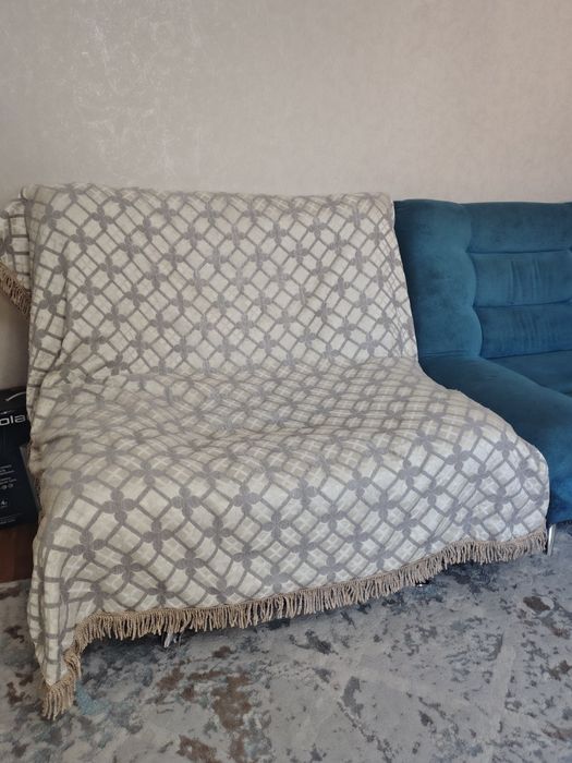 Продам диван. Продам диван!

Продаётся удобный диван в хоро