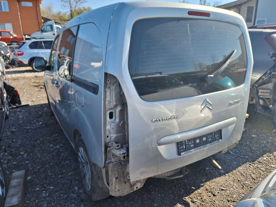 Peugeot Partner 1.6hdi 92кс на части - 2012г