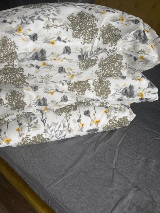 Vând lenjerii pat noi de 2 persoane cu cearceaf cu elastic