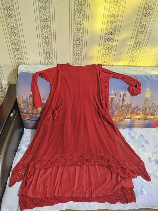 Продам платья б/у