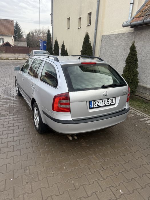 De vanzare scoda octavia 2006luna 11