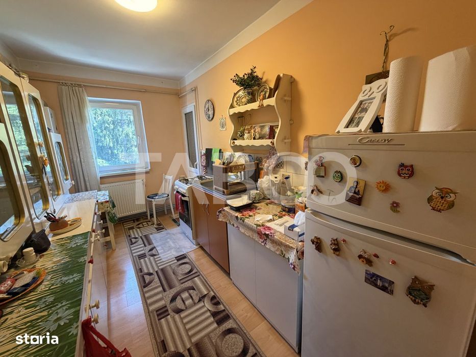 Apartament decomandat 3 camere 2 bai complet mobilat utilat etaj 3