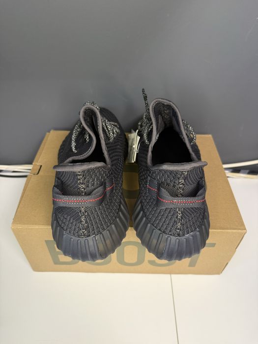 Adidasi adidad yeezy 350 v2