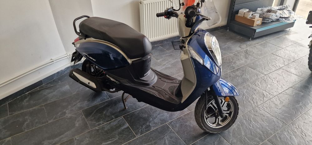 Vând scuter Sym Mio 50 cm3 fără permis