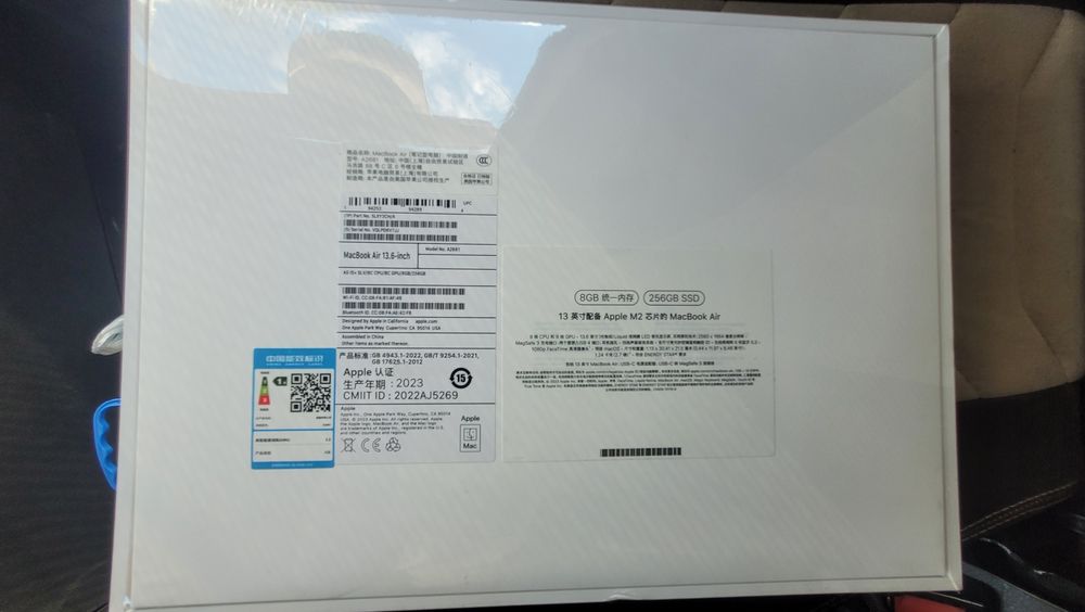 Macbook air m2 13.6