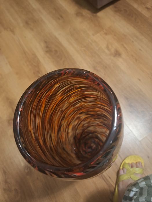 Ваза для цветов напольная.