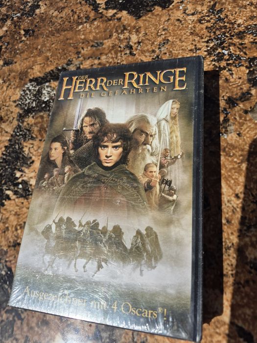 Vând 5 casete video VHS originale colectie 85&120 min,filme Documentare,sf, sigilate