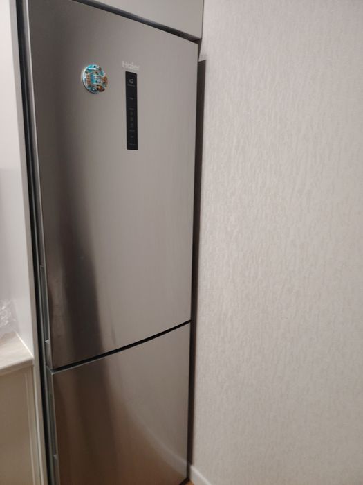 Холодильник буу почти новый