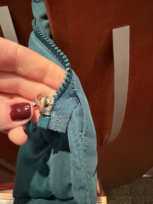 Geaca verde cu gluga