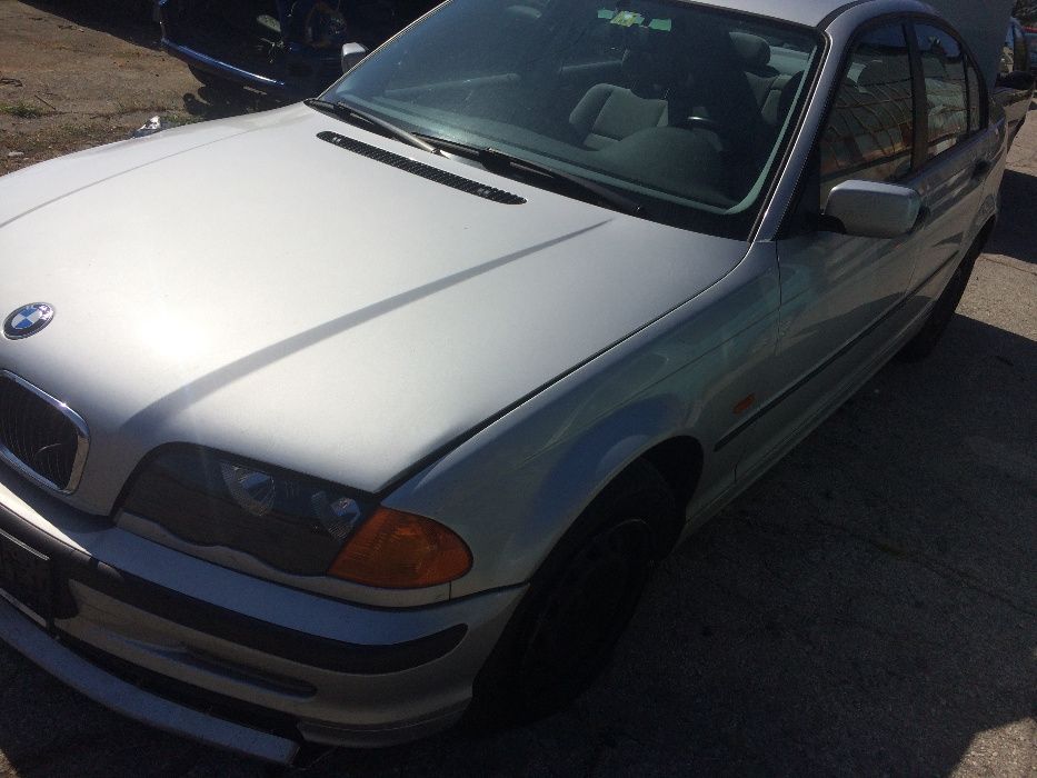 BMW 318 E46 118к.с. на части