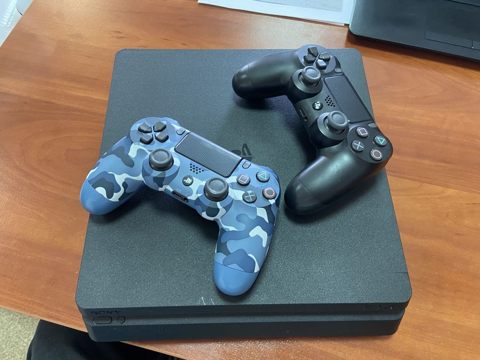 Продам ps4 в ИДЕАЛЬНОМ состоянии