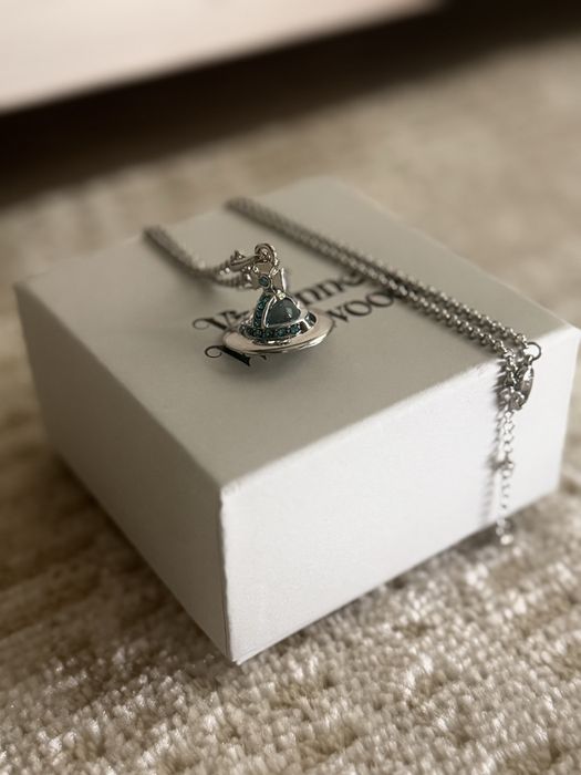 Colier perla albastra vivienne westwood