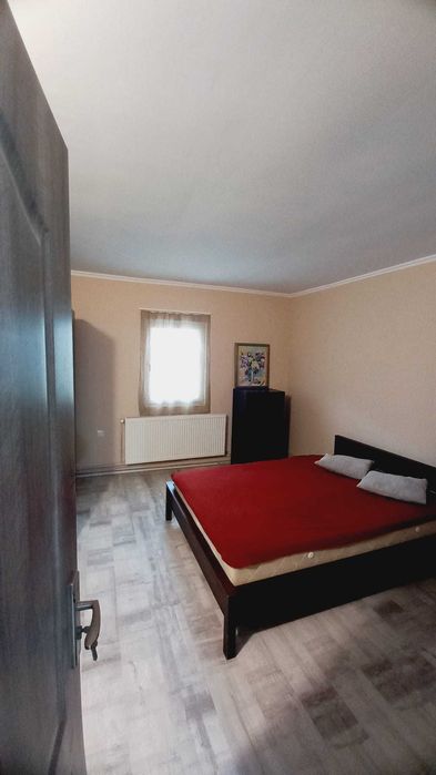 Persoana fizica inchiriez apartament la casa, zona centrala
