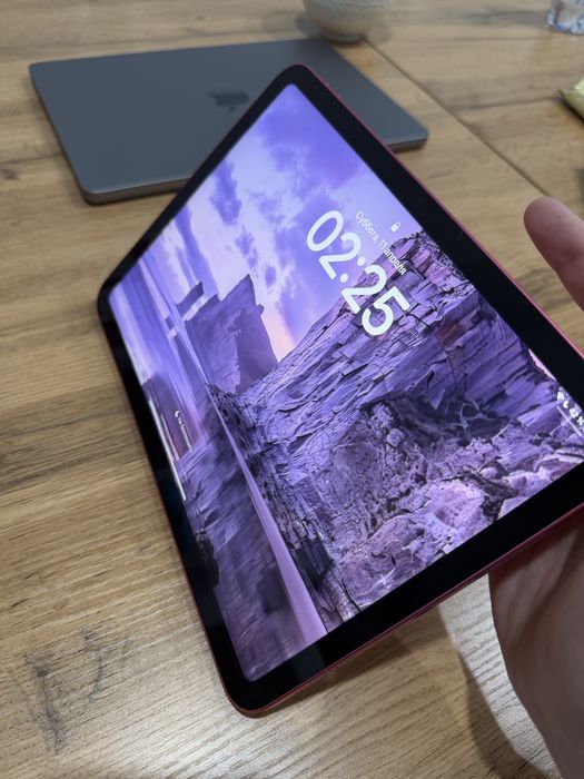 iPad 10 малиновый
