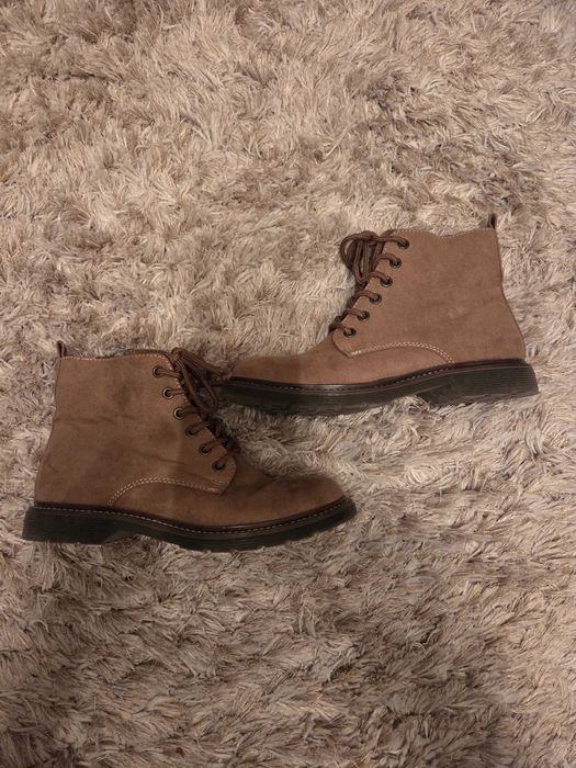 Велурени боти Deichman