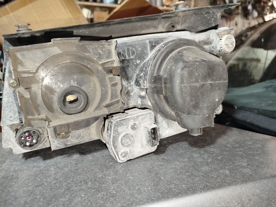 Фары Пассат б5 билед