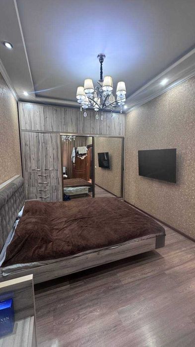 Участок в самом центре4.5 соток фасад15 Первая линия. Саракулька.