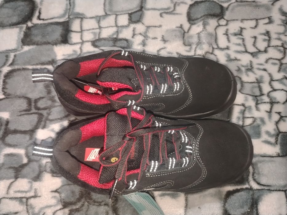 Adidași nou cu Ethiceta