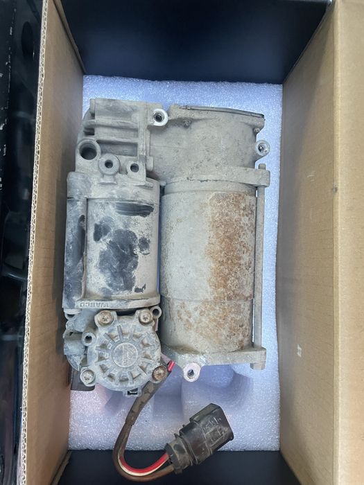 Компресор окачване Audi A8 D4