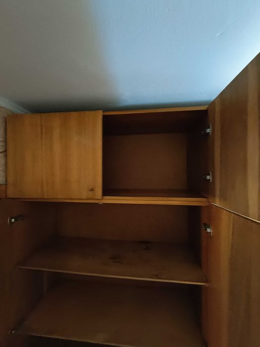 Продам шкаф для одежды и для белья 27.000=