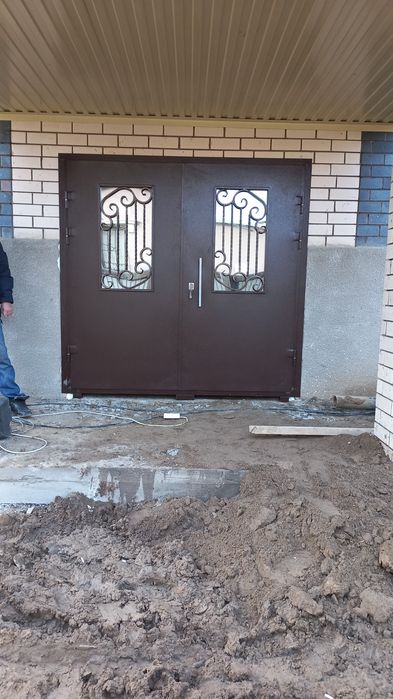 Изготовление металлических дверей