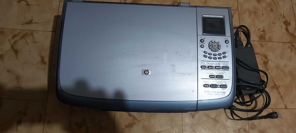 Продавам принтер скенер копир три в едно