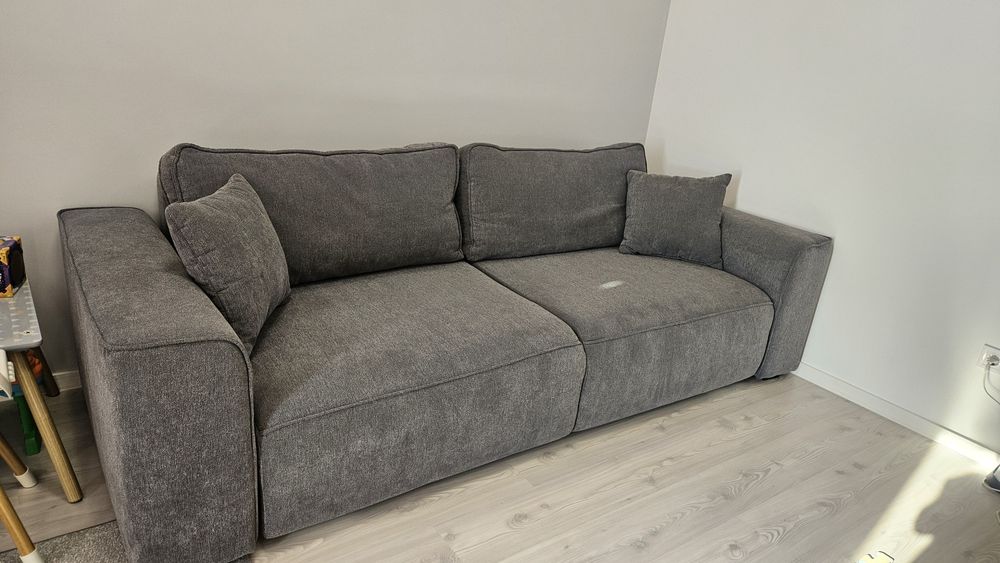 Разтегателен диван