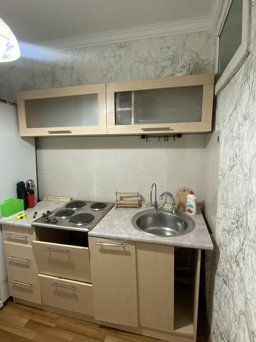 Отдам кухонный гарнитур