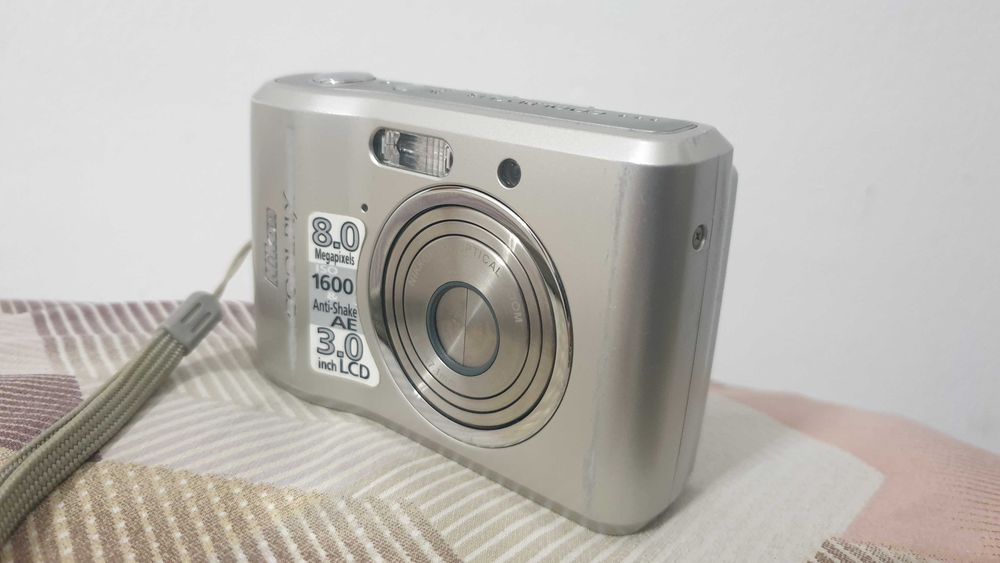 фотоапарат Nikon Coolpix L18