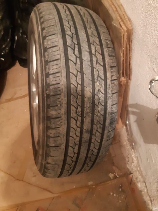 Продам резину с дисками комплект 235/60R18