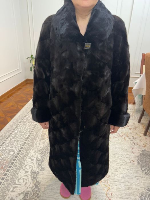 Продам норковую шубу