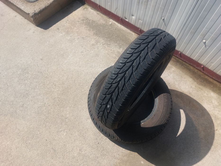 75 lei bucata! Doua anvelope de vara 145 80 r13 Uniroyal ! 7 mm