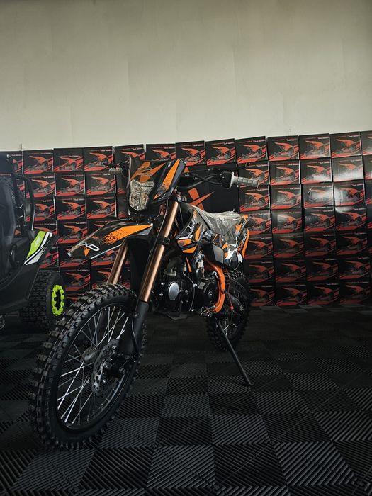 Moto cross bike motoretă 125cc 4t Hurricane Kxd ProGermany manual 4 trepte viteza  Nou cu garantie roti 17/14