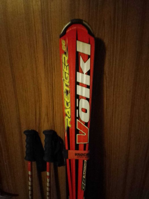 Vfolki Racetiger ски