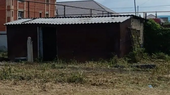 Строение на разбор