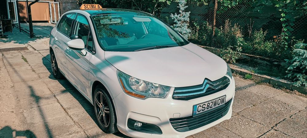 Organizam cursuri pentru obținerea permisului