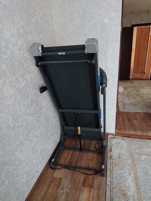 Продам беговую дорожку