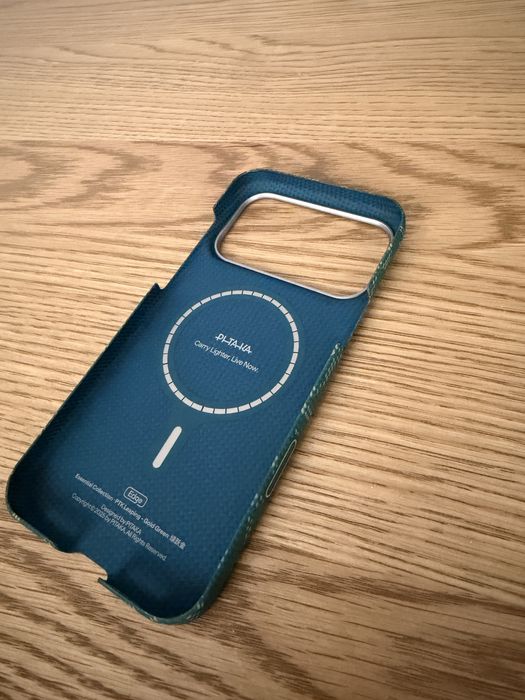 Husa iphone 17 pro max PITAKA