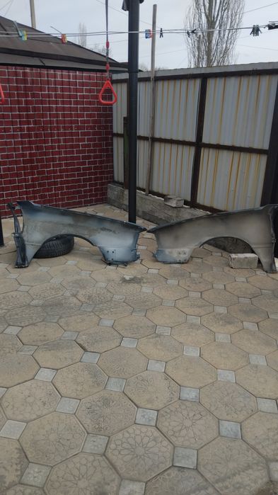 Продам крыло на ауди80