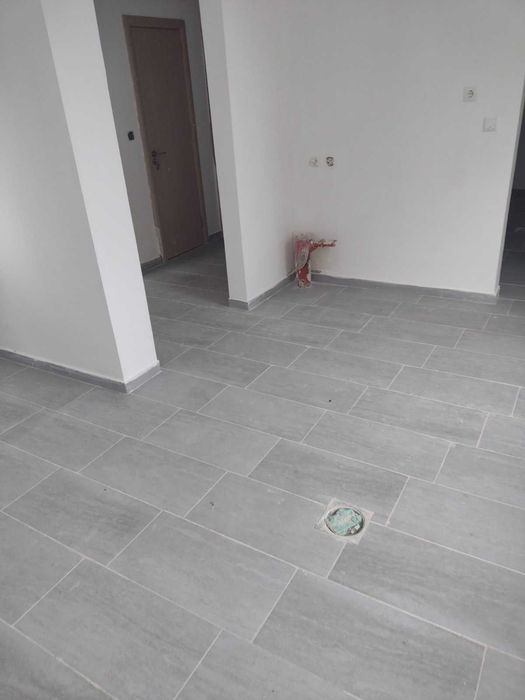 Дава се под наем Магазин в Бургас, Изгрев - 120 кв.м за 1250 € - Снимка #3