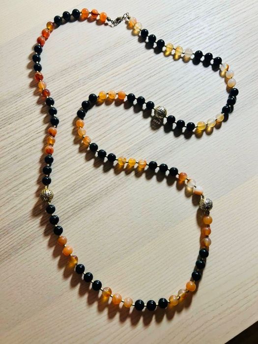 Колиета  ръчно изработени с камъни