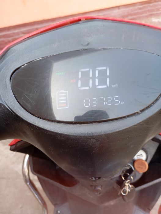 Skuter Lexus           ʼʼ