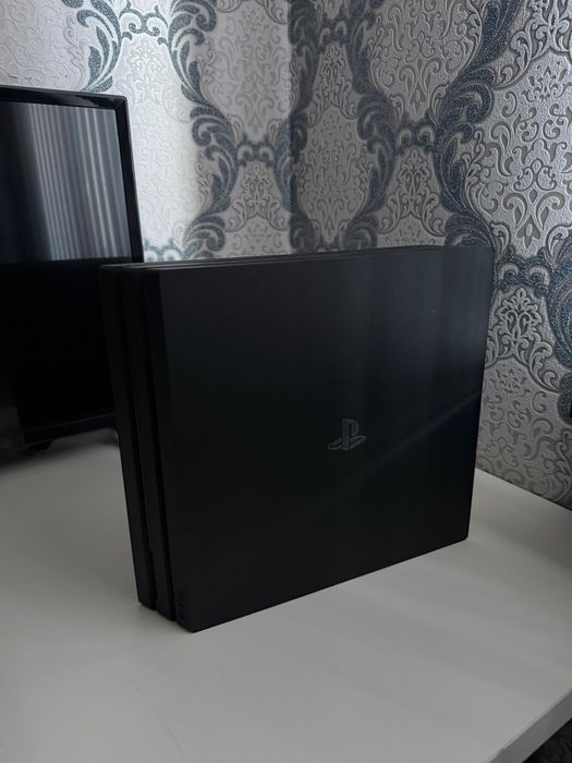 Play station 4 Pro 5 игр