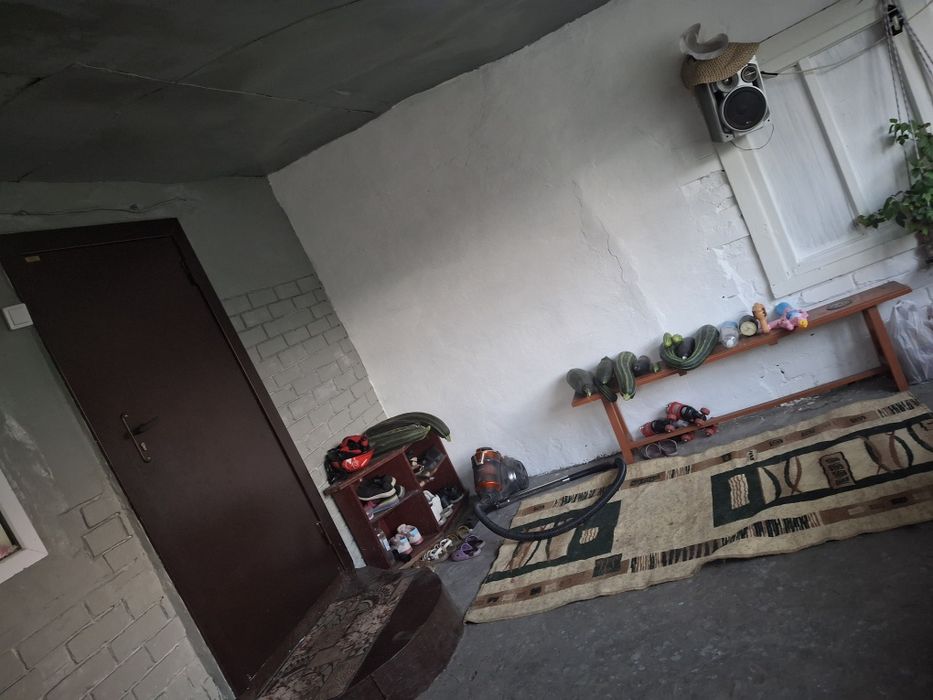 Продам кирпичный дом, 4 комнаты. Район Роща